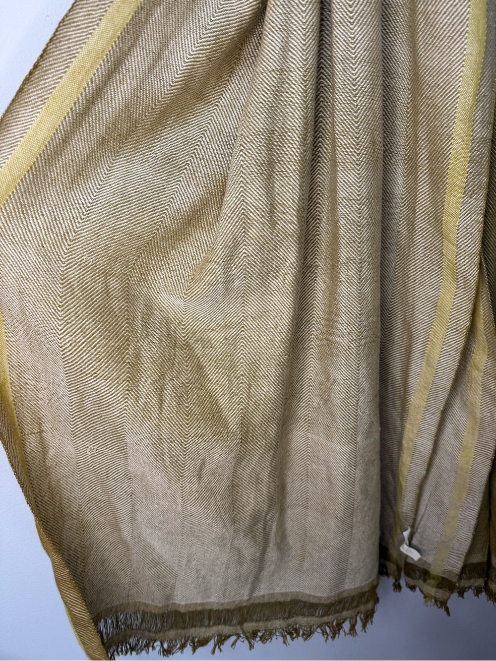 Eileen Fisher Gold Metallic Scarf Shawl Wrap Fringe OS Silk Blend - Picture 5 of 8